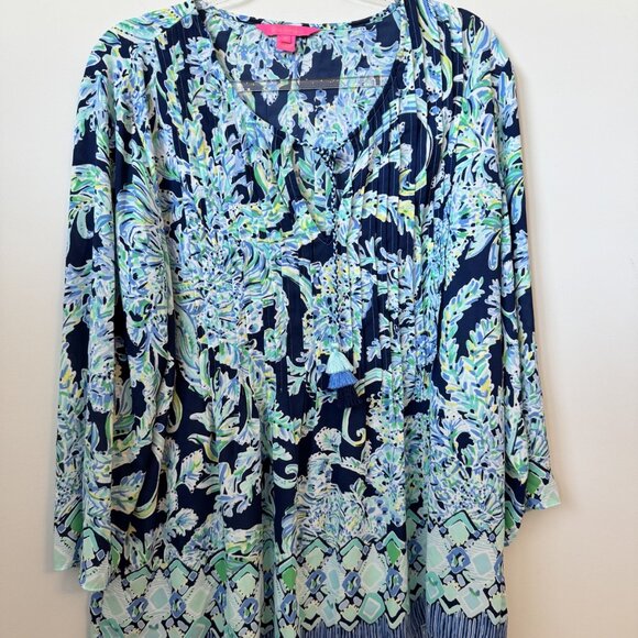 Lilly Pulitzer Tops - Lilly Pulitzer Size Extra Large (XL) Lilly Pulitzer Navy Blue Floral Print 3/4 S